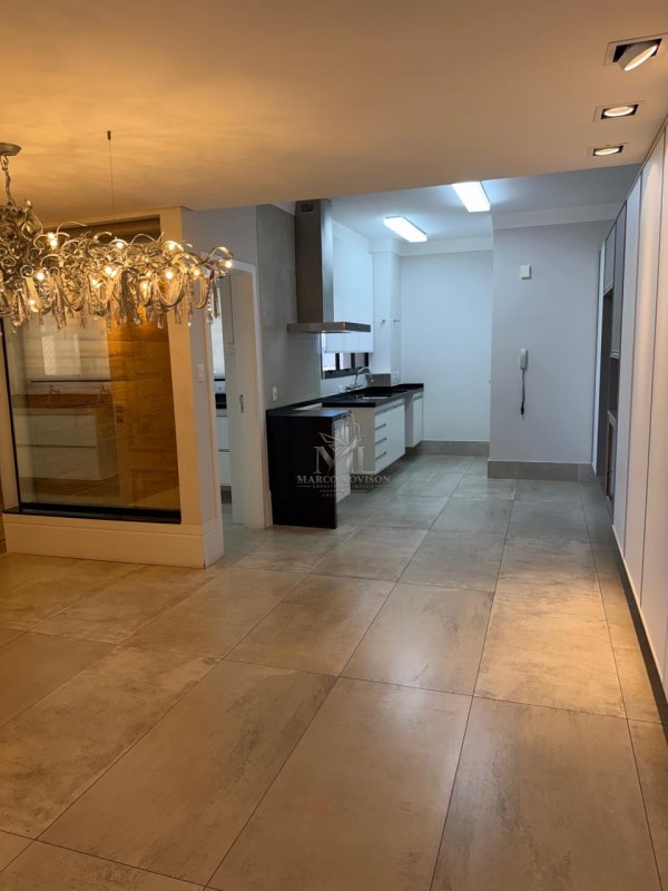 Apartamento, 3 quartos, 260 m² - Foto 2