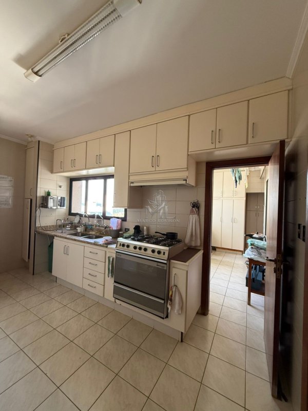 Apartamento, 3 quartos, 260 m² - Foto 11