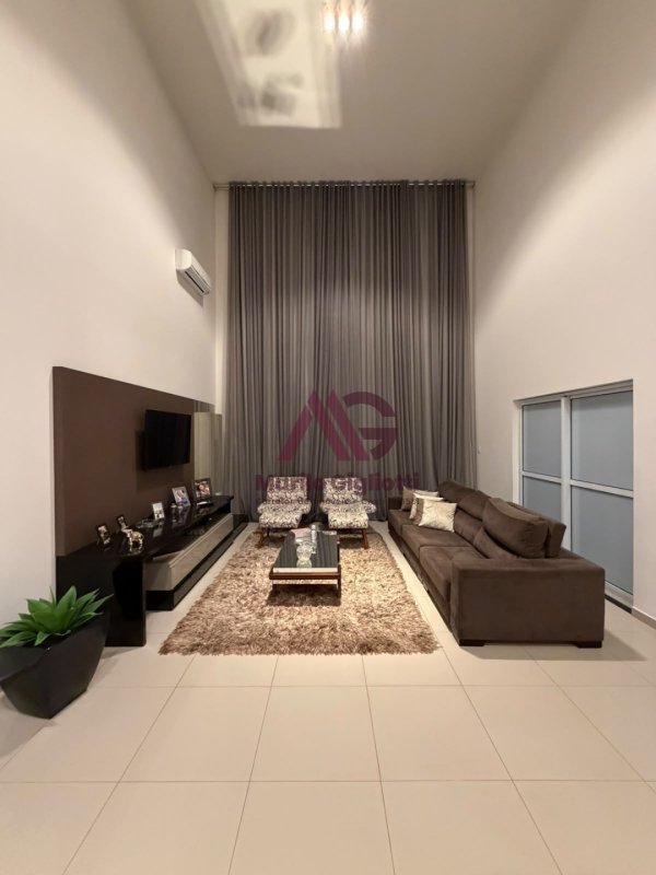 Casa no condomínio Chácara Odete para venda com 500 m² — foto 1
