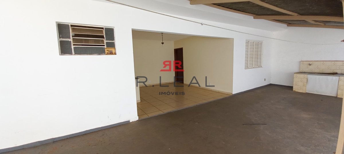Casa, 5 quartos, 255 m² - Foto 2