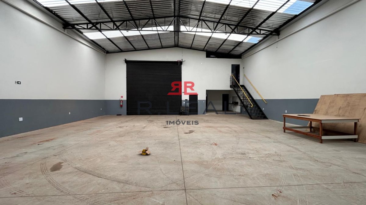 Depósito-Galpão, 242 m² - Foto 2