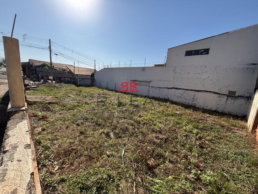 Terreno, 242 m² - Foto 1