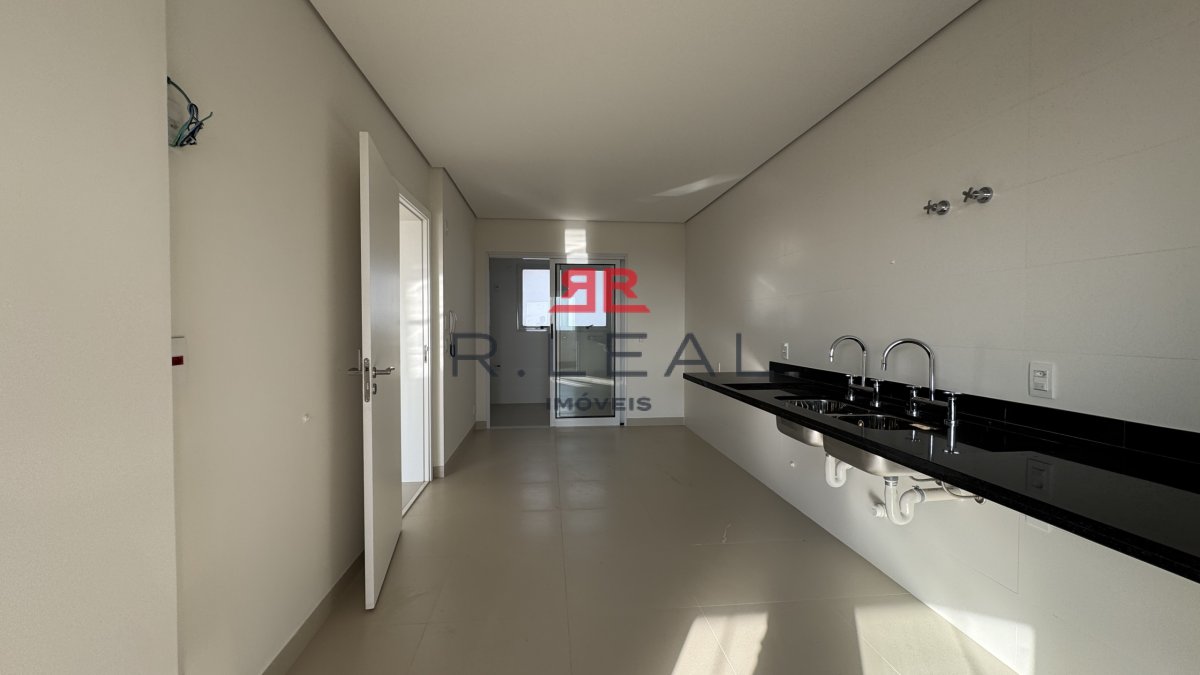 Apartamento, 3 quartos, 182 m² - Foto 1
