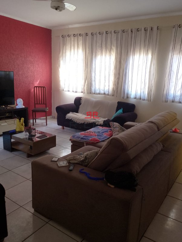 Casa, 3 quartos, 2100 m² - Foto 2