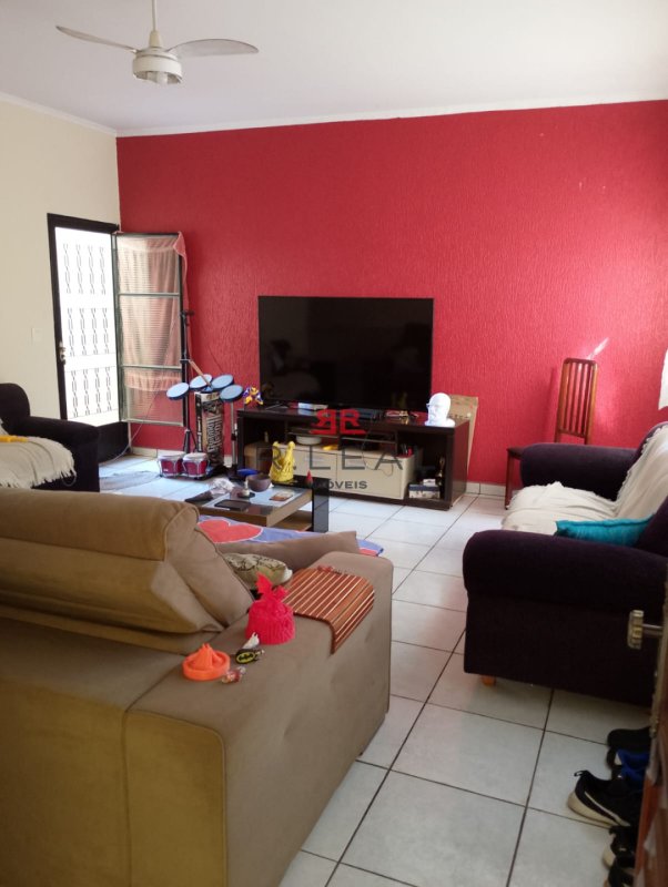 Casa, 3 quartos, 2100 m² - Foto 1
