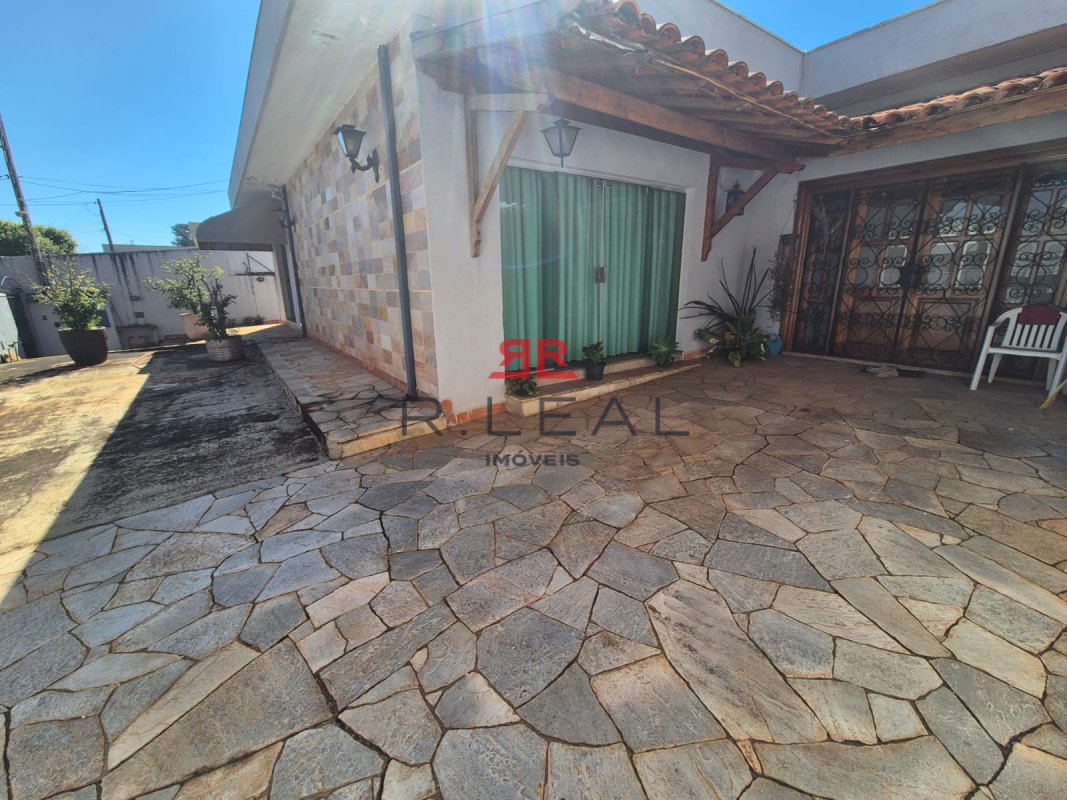 Casa, 3 quartos, 280 m² - Foto 2