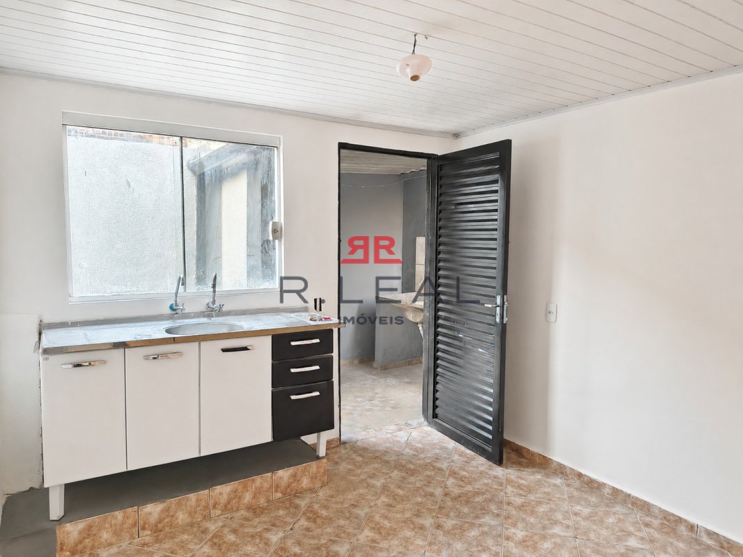 Casa, 2 quartos, 82 m² - Foto 1