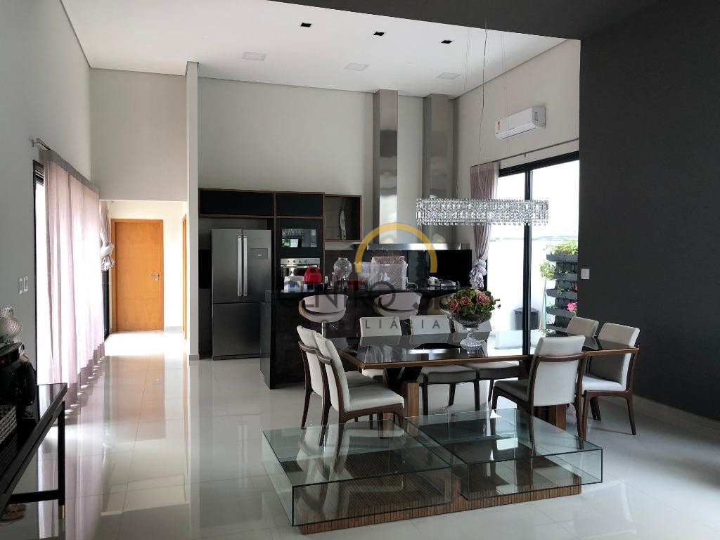 Casa para aluguel com 262 m² e 3 quartos em Residencial Primavera, Piratininga - SP — foto 1