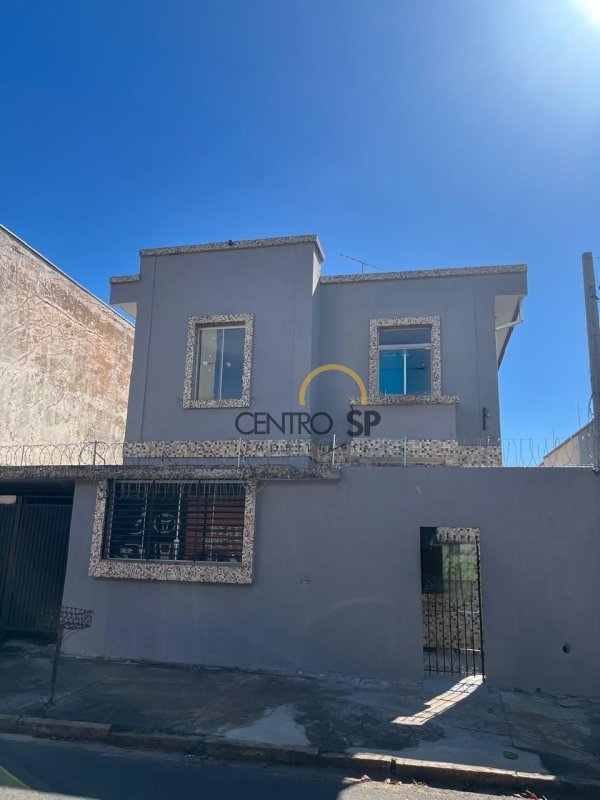 Centro, Casa para aluguel com 40 m² e 14 quartos — foto 1