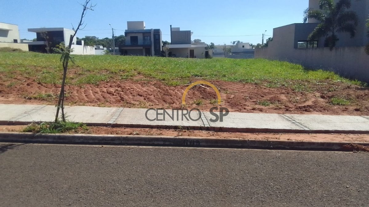 Villa de Leon, Terreno para venda com 300 m² — foto 1