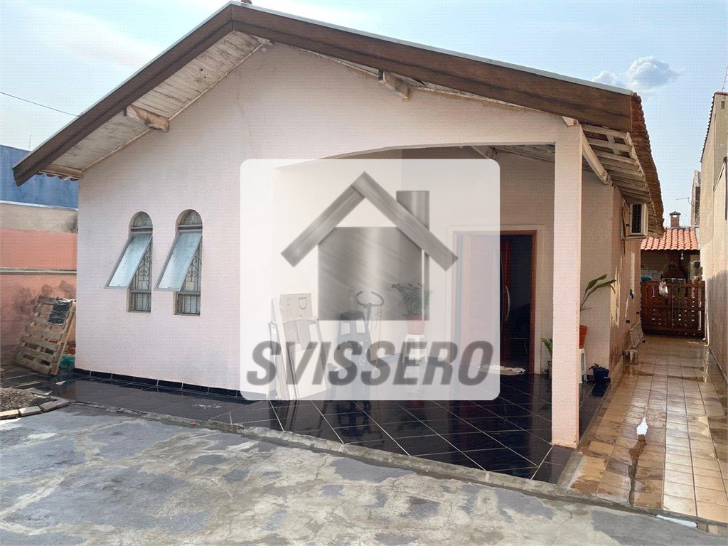 Casa à venda com 4 quartos, 113m² - Foto 1